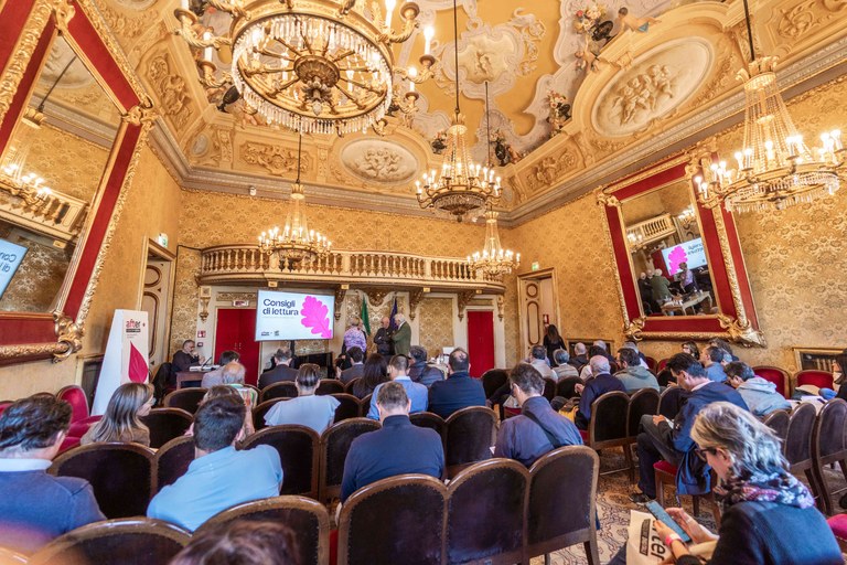 Vista posteriore della Sala del Ridotto del Teatro Magnini