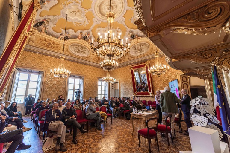 Vista anteriore della Sala del Ridotto del Teatro Magnini