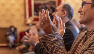 Pubblico che applaude
